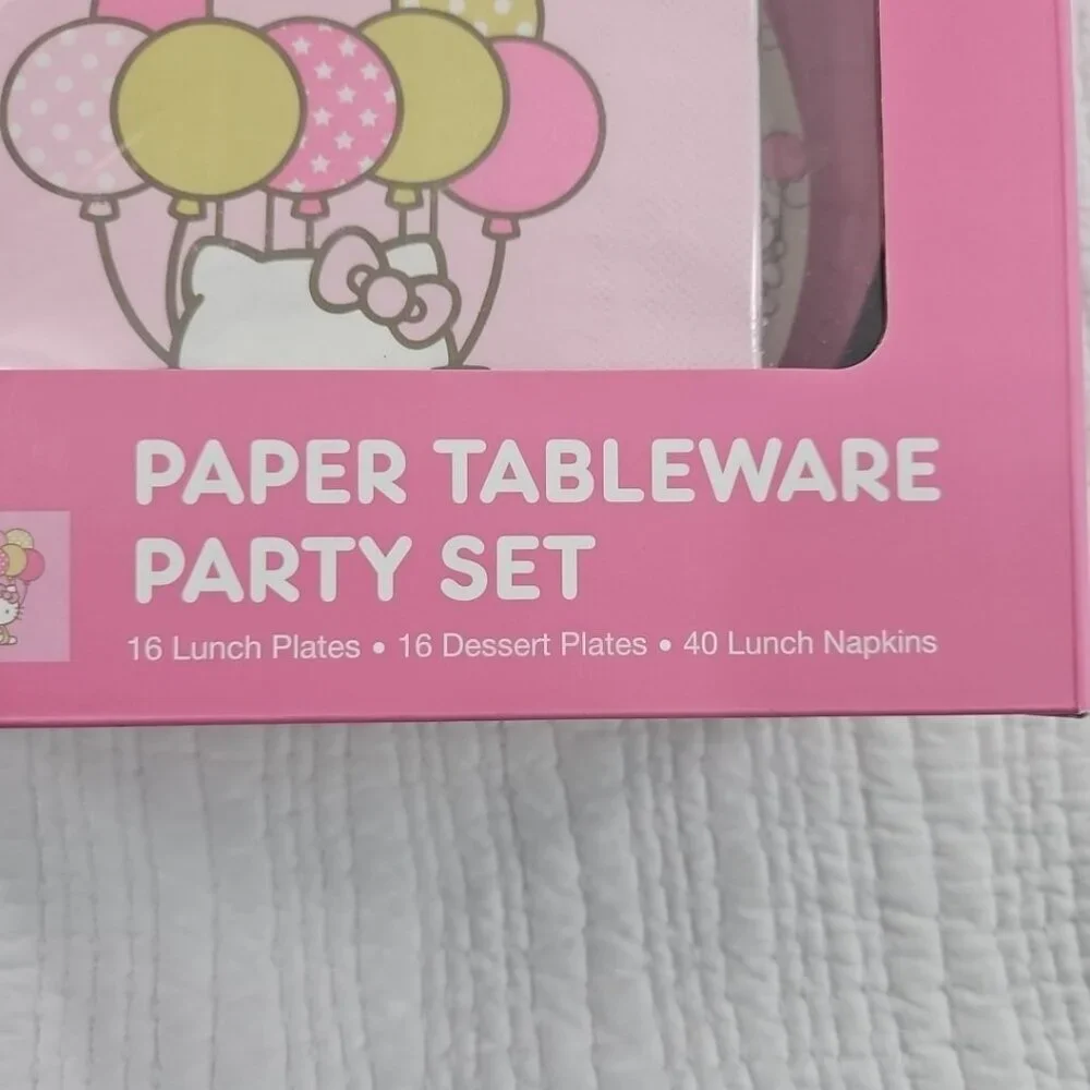 Hello Kitty Paper Tableware Party Set 16‎ Lunch & 16 dessert plates, 40 Napkins